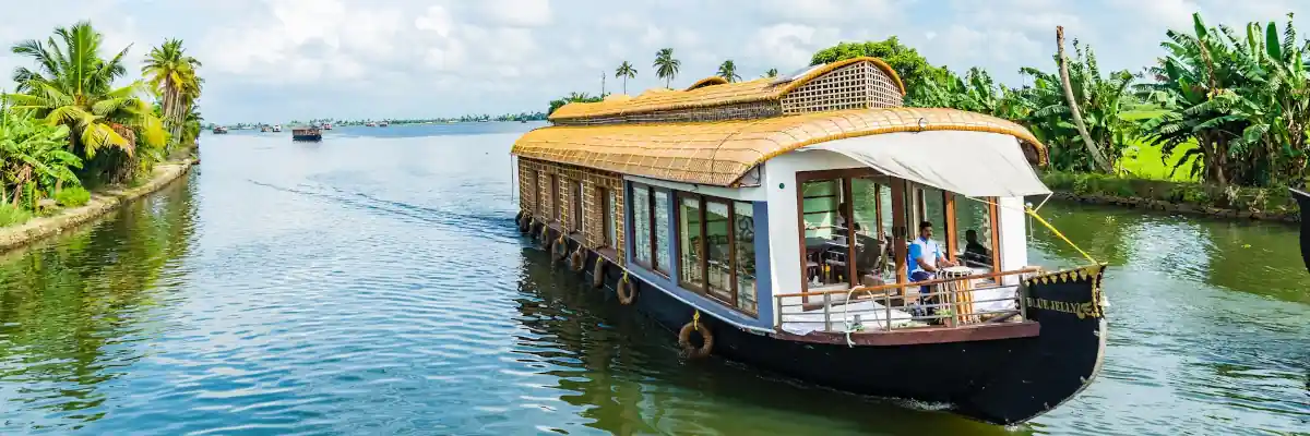 boat in kerala