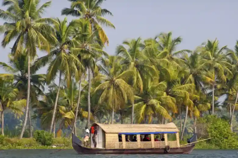 kerala boat